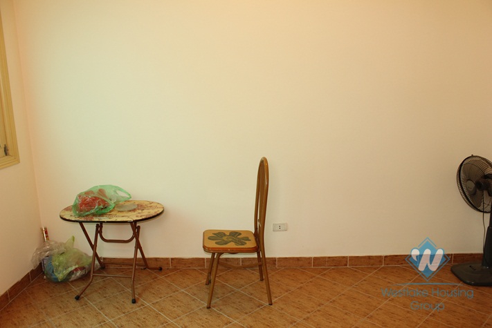 House for rent in Nghi Tam village, Tay Ho, Ha Noi